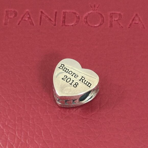 Baltimore Run Red Enamel Crab Heart Charm Bmore Run 2018 Charm S925 ALE - Picture 2 of 4
